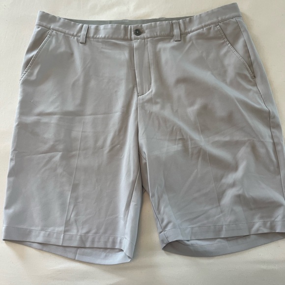 Greg Norman golf shorts - Picture 1 of 3